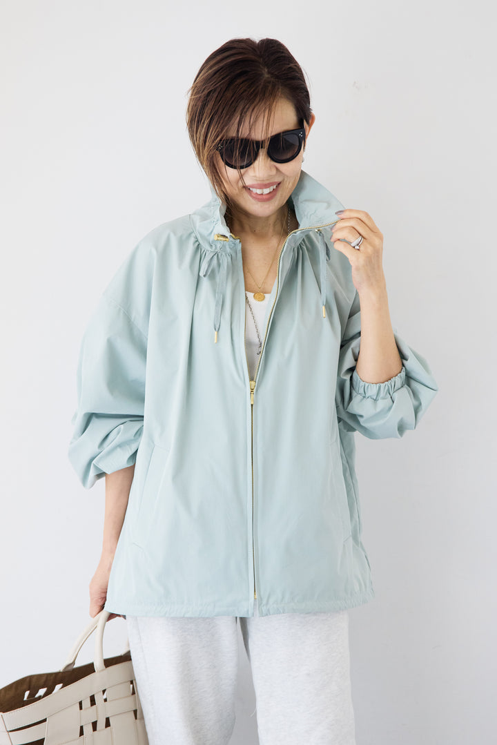ギャザーネックライトブルゾン