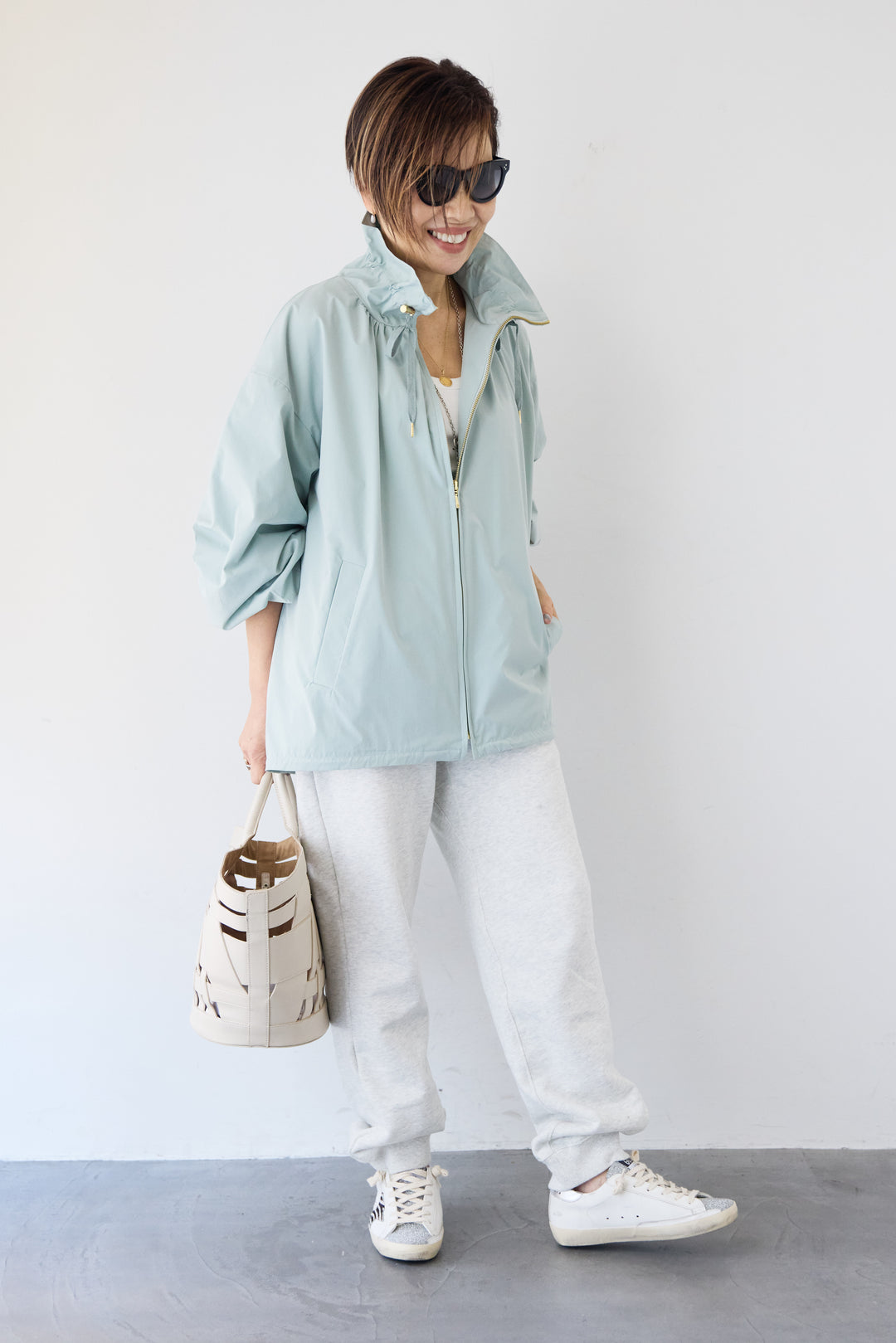 ギャザーネックライトブルゾン