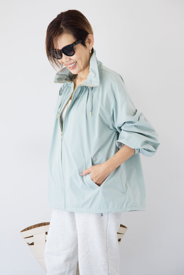 ギャザーネックライトブルゾン