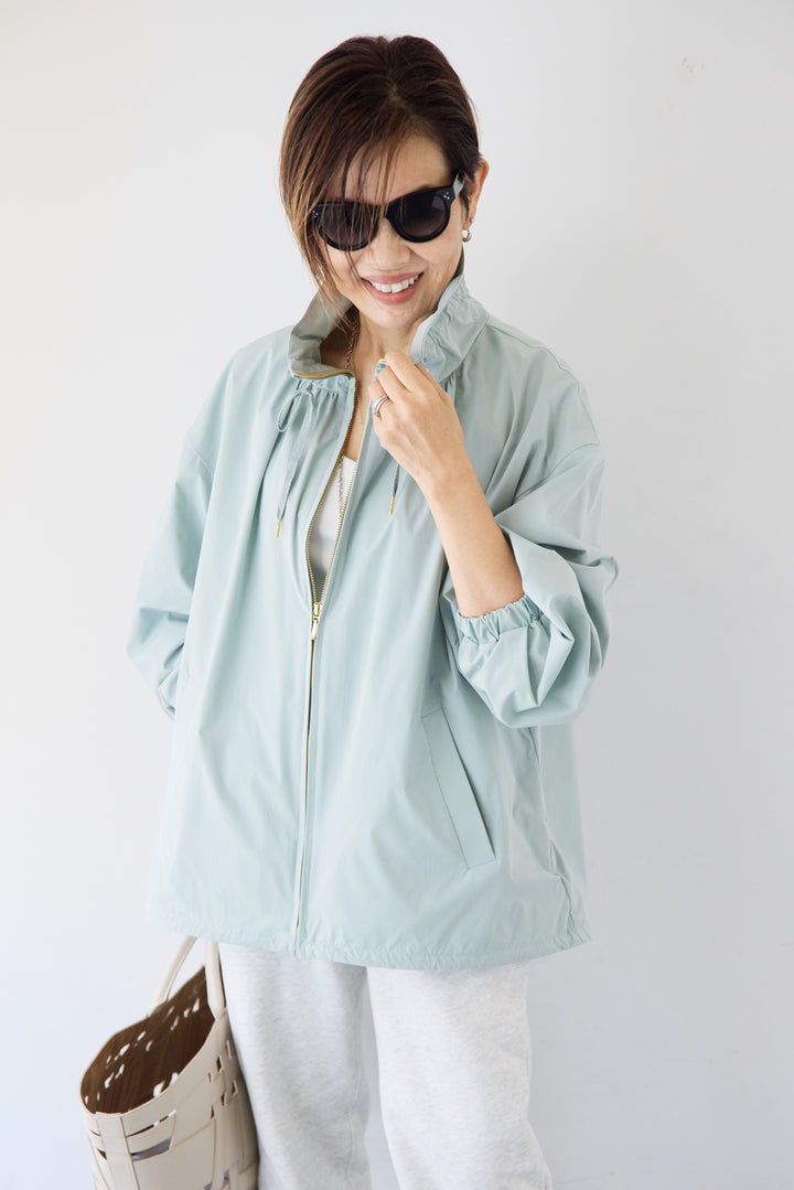 ギャザーネックライトブルゾン