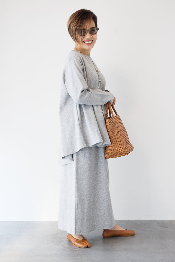 フレアカットプルオーバーセットアップ