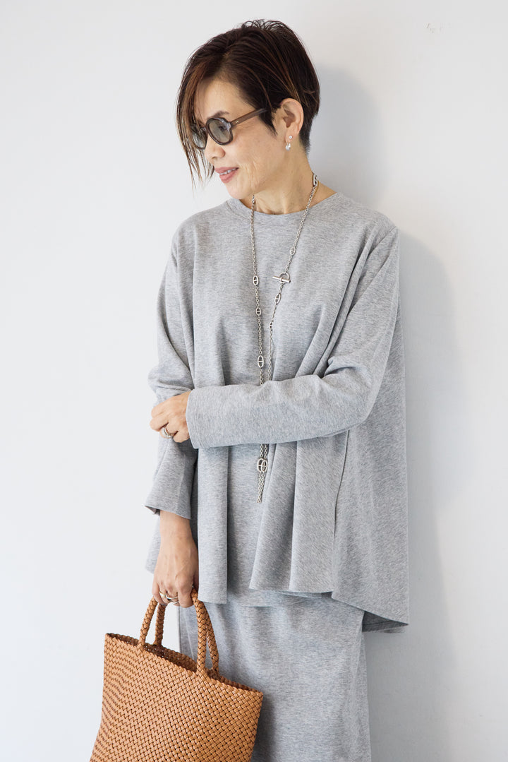 フレアカットプルオーバーセットアップ