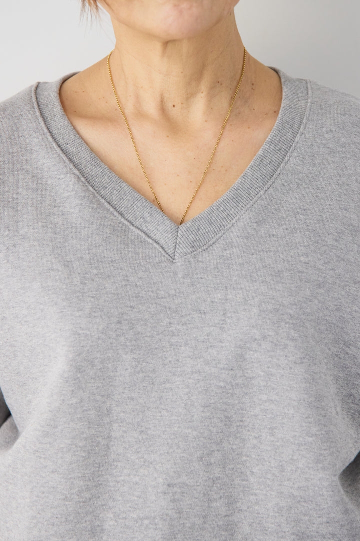 [SET]クロップド丈 Vネックスウェット+シルキーエリュール レースキャミソール(2set)