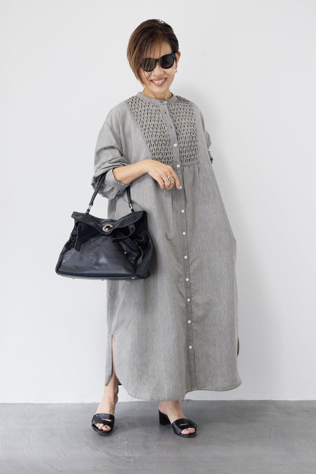 ハンドスモッキングデニムワンピース