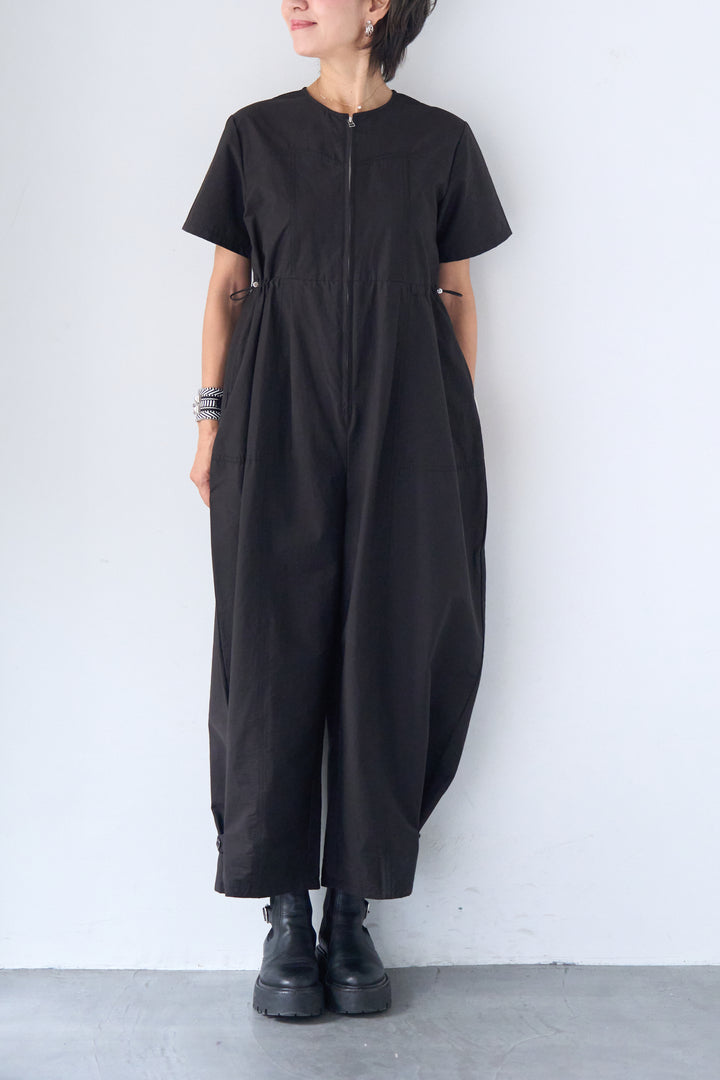 フロントジップコクーンシルエットオールインワン