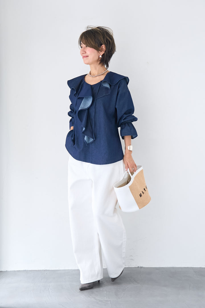 ラッフルカラー ライトデニムブラウス