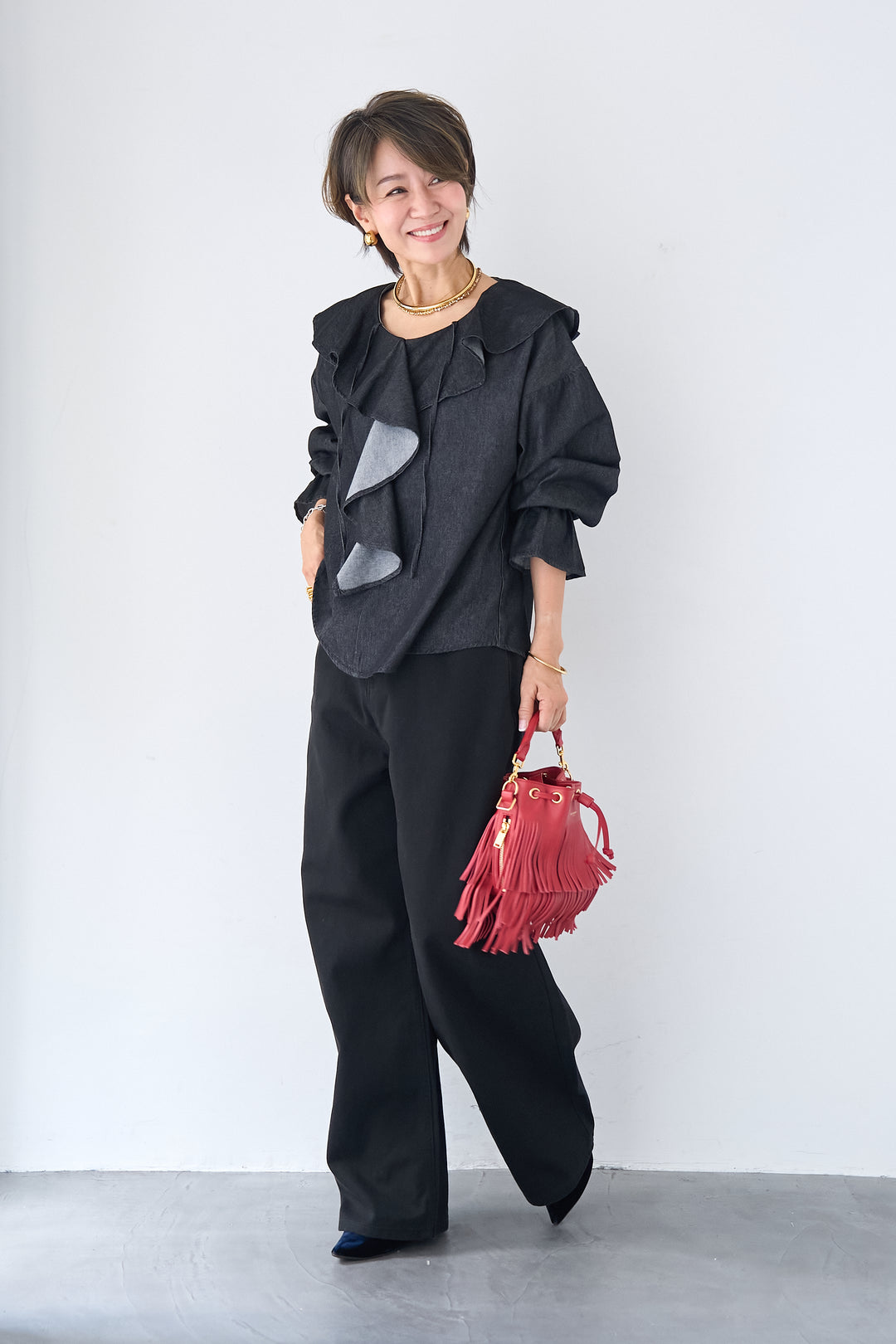 ラッフルカラー ライトデニムブラウス