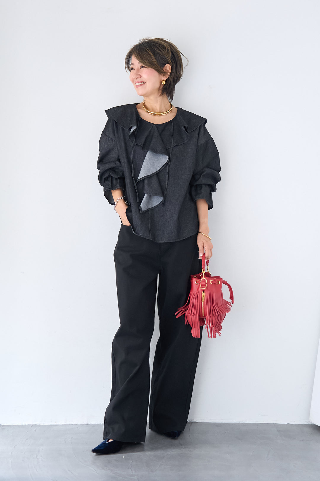 ラッフルカラー ライトデニムブラウス