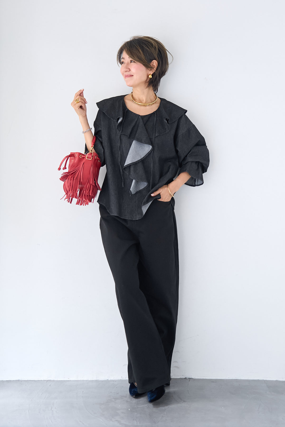 ラッフルカラー ライトデニムブラウス