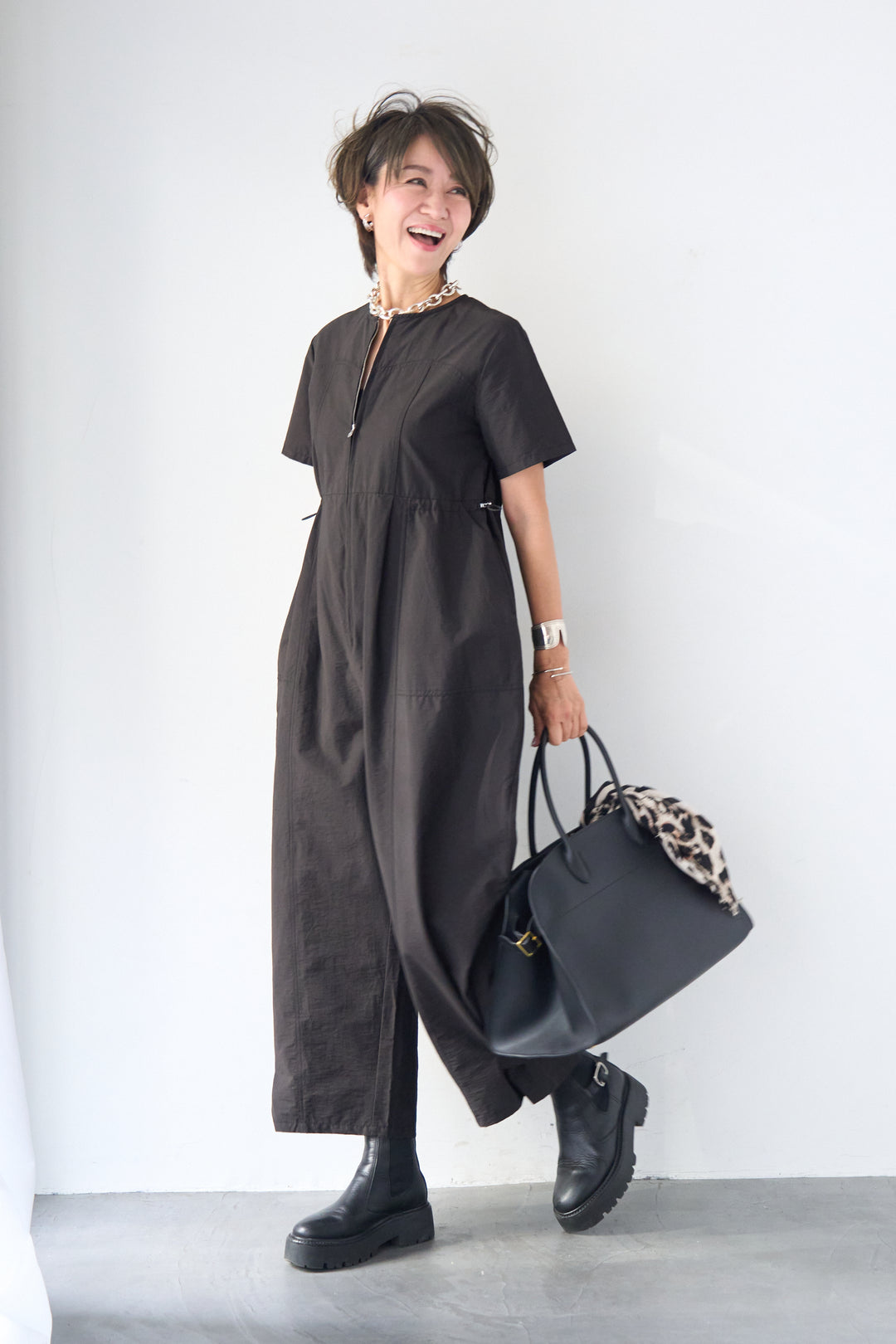 フロントジップコクーンシルエットオールインワン