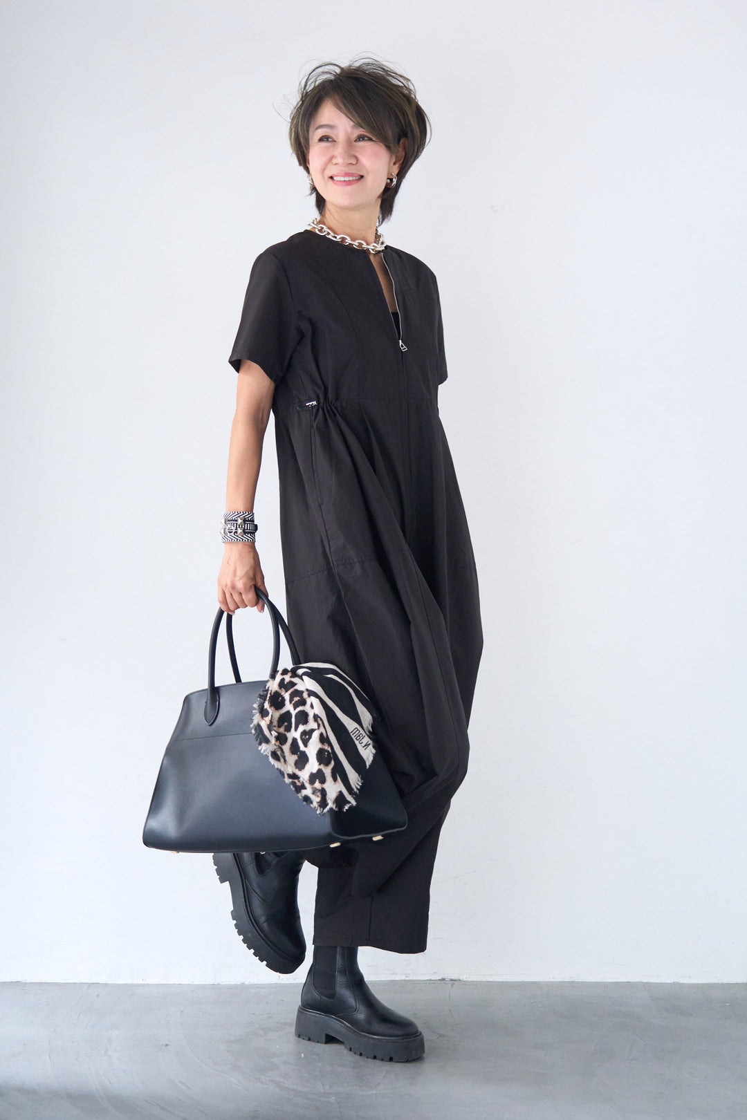 フロントジップコクーンシルエットオールインワン