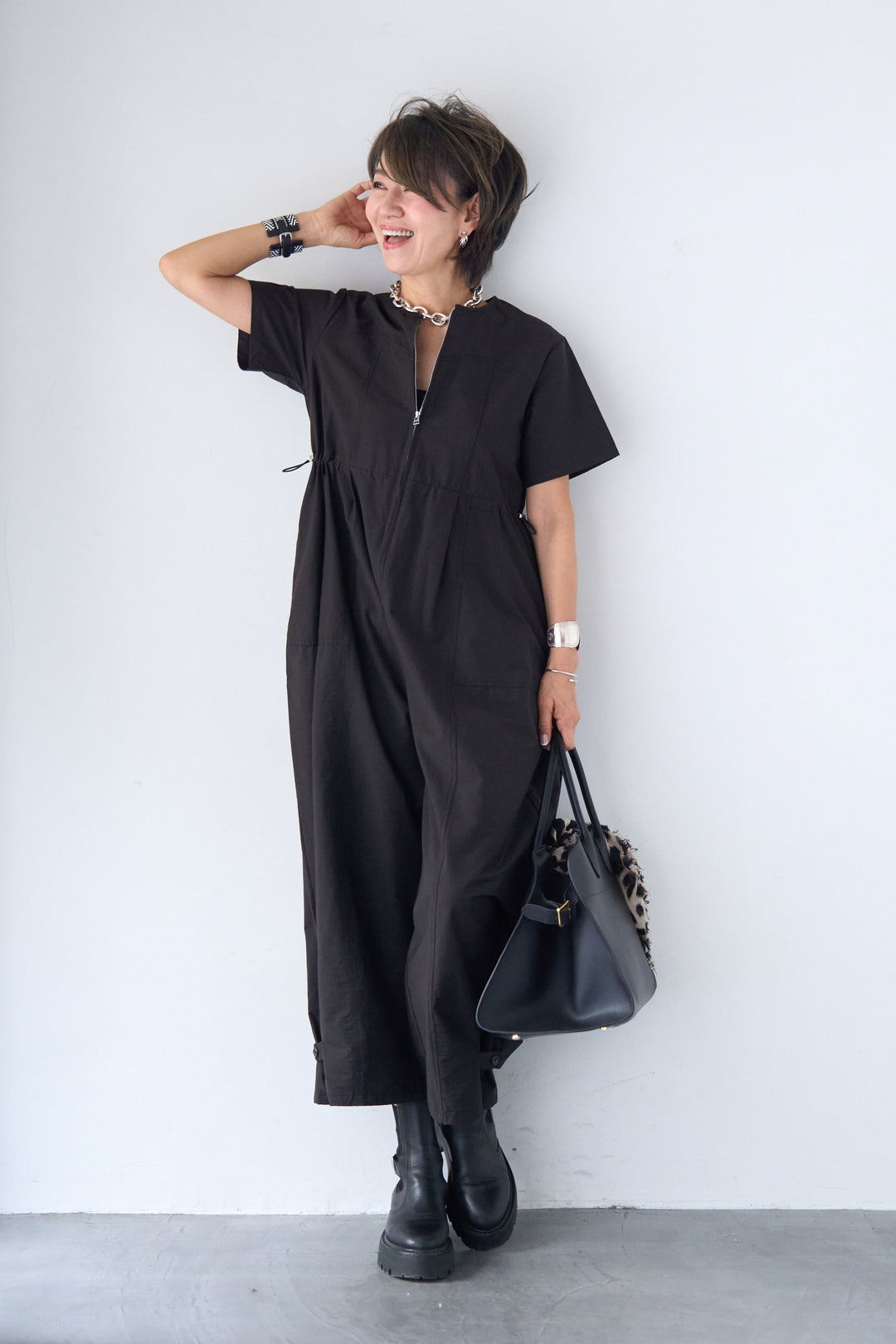 フロントジップコクーンシルエットオールインワン