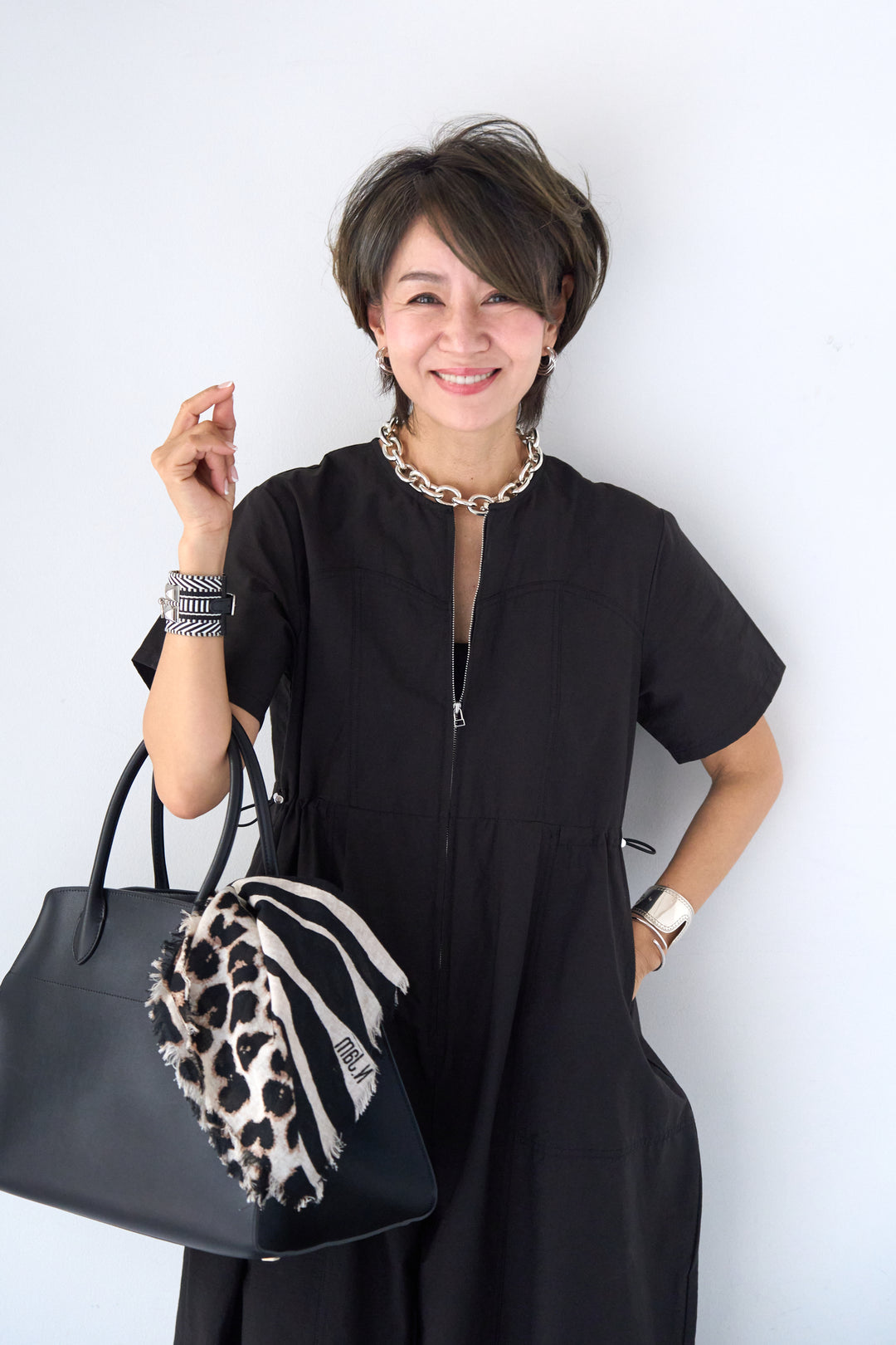 フロントジップコクーンシルエットオールインワン