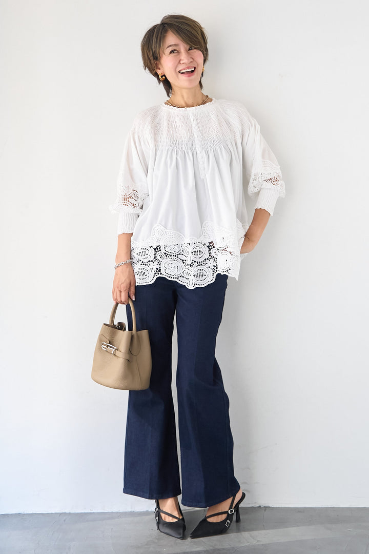 シャーリングネックボリュームブラウス