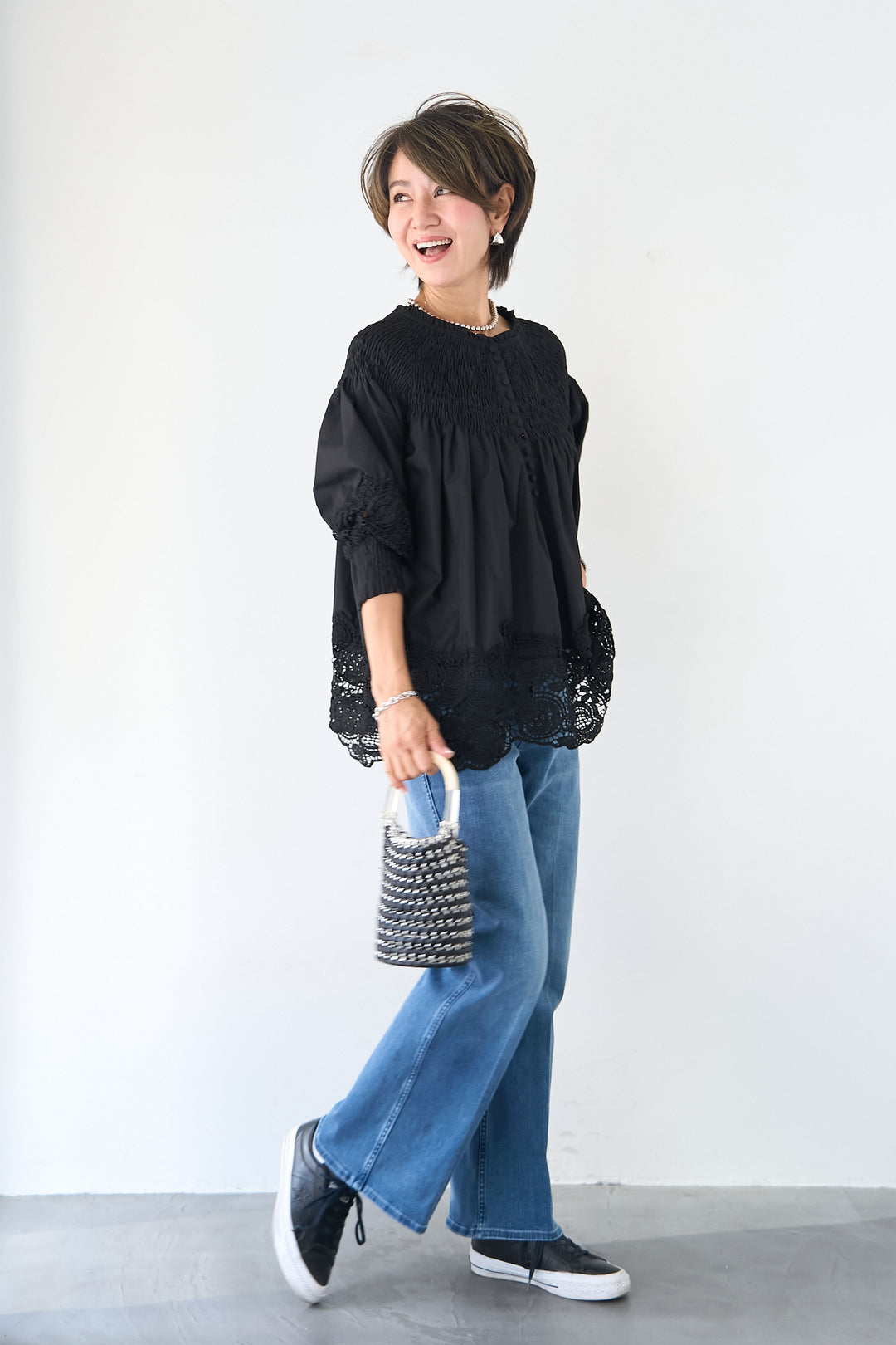 [SET]シャーリングネックボリュームブラウス+セミフレアデニムパンツ(2set)