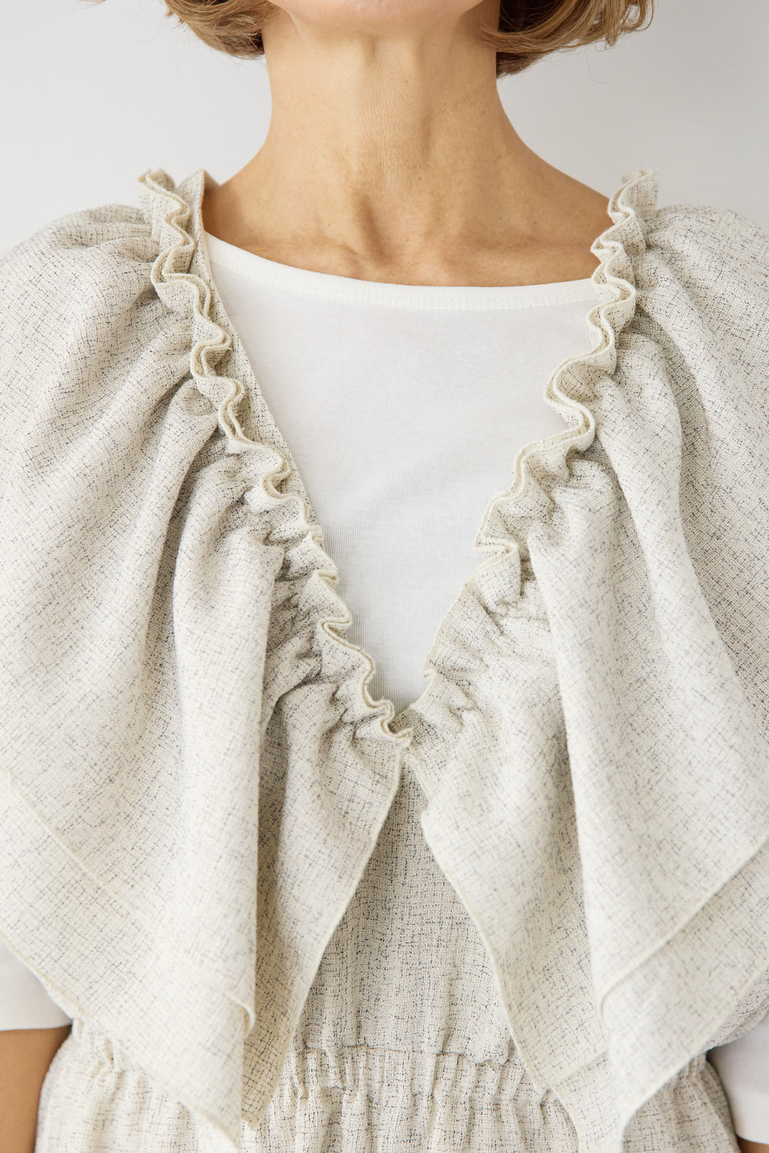 マルチウェイ ラッフルカラーロンパース