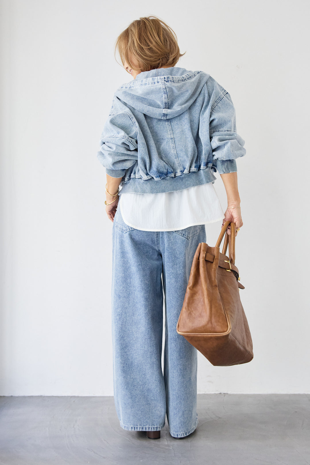 デニムタックカーブパンツ