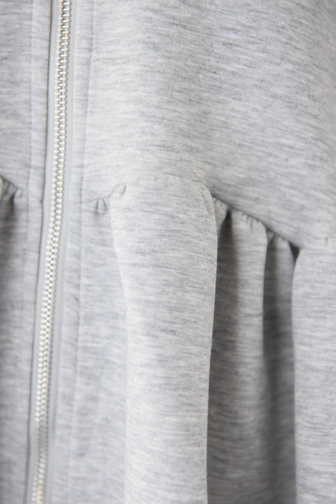 ペプラムフレアパーカー