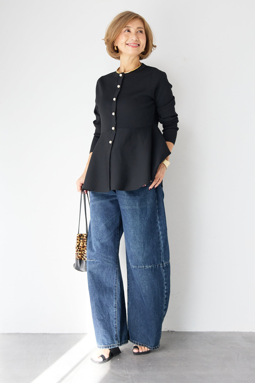 パールボタンペプラムカーディガン