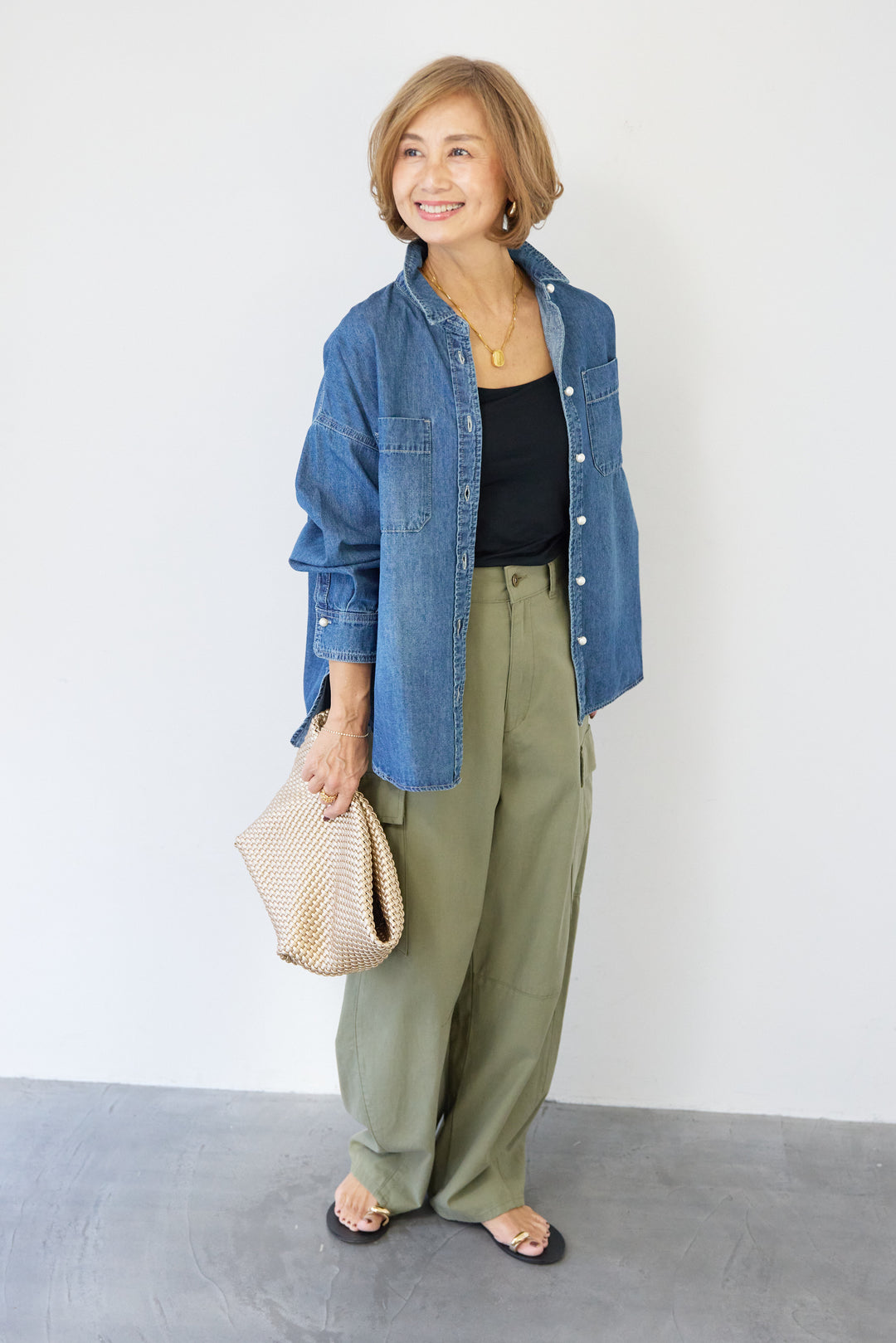 パールボタンデニムシャツ