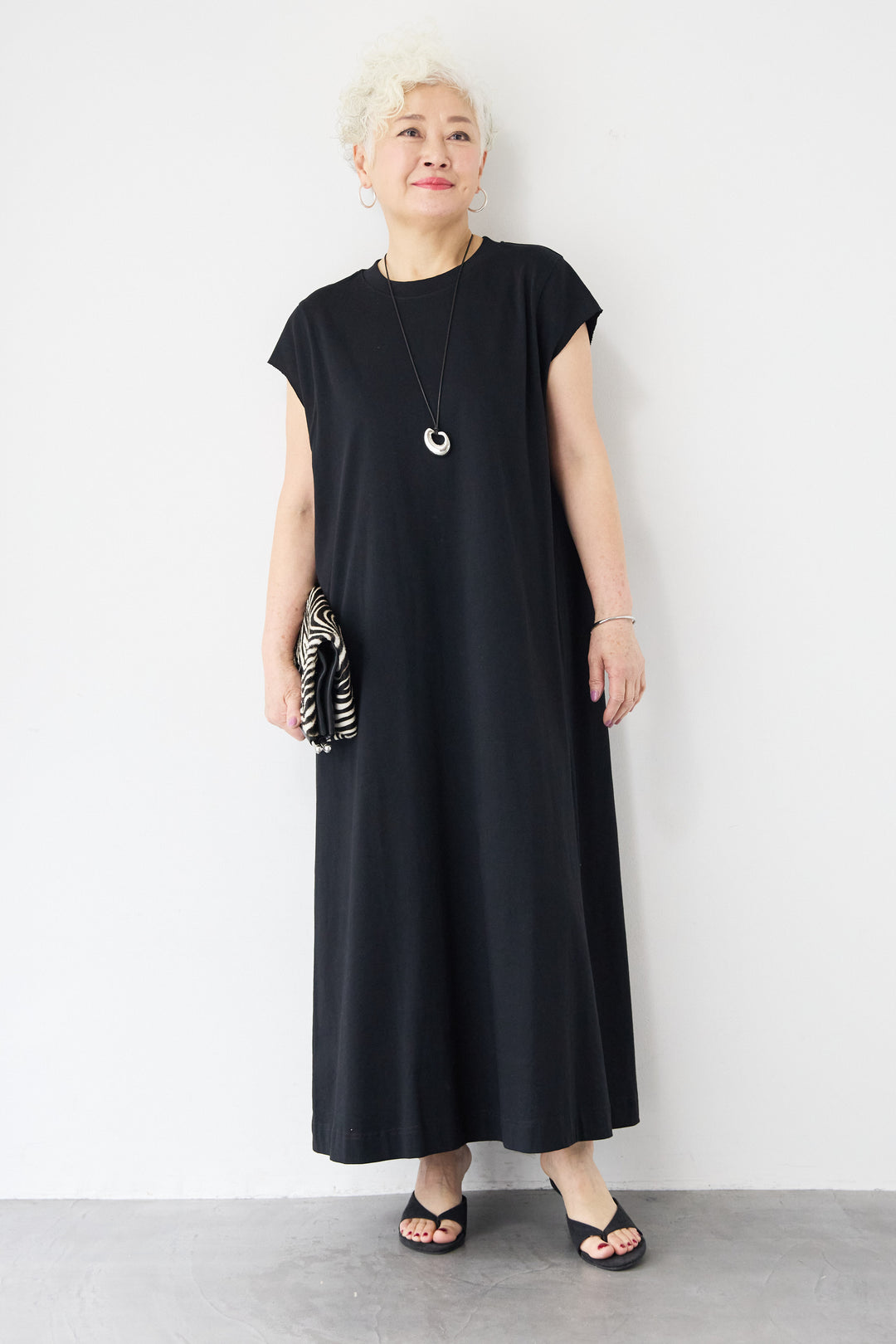 フレンチスリーブTワンピース