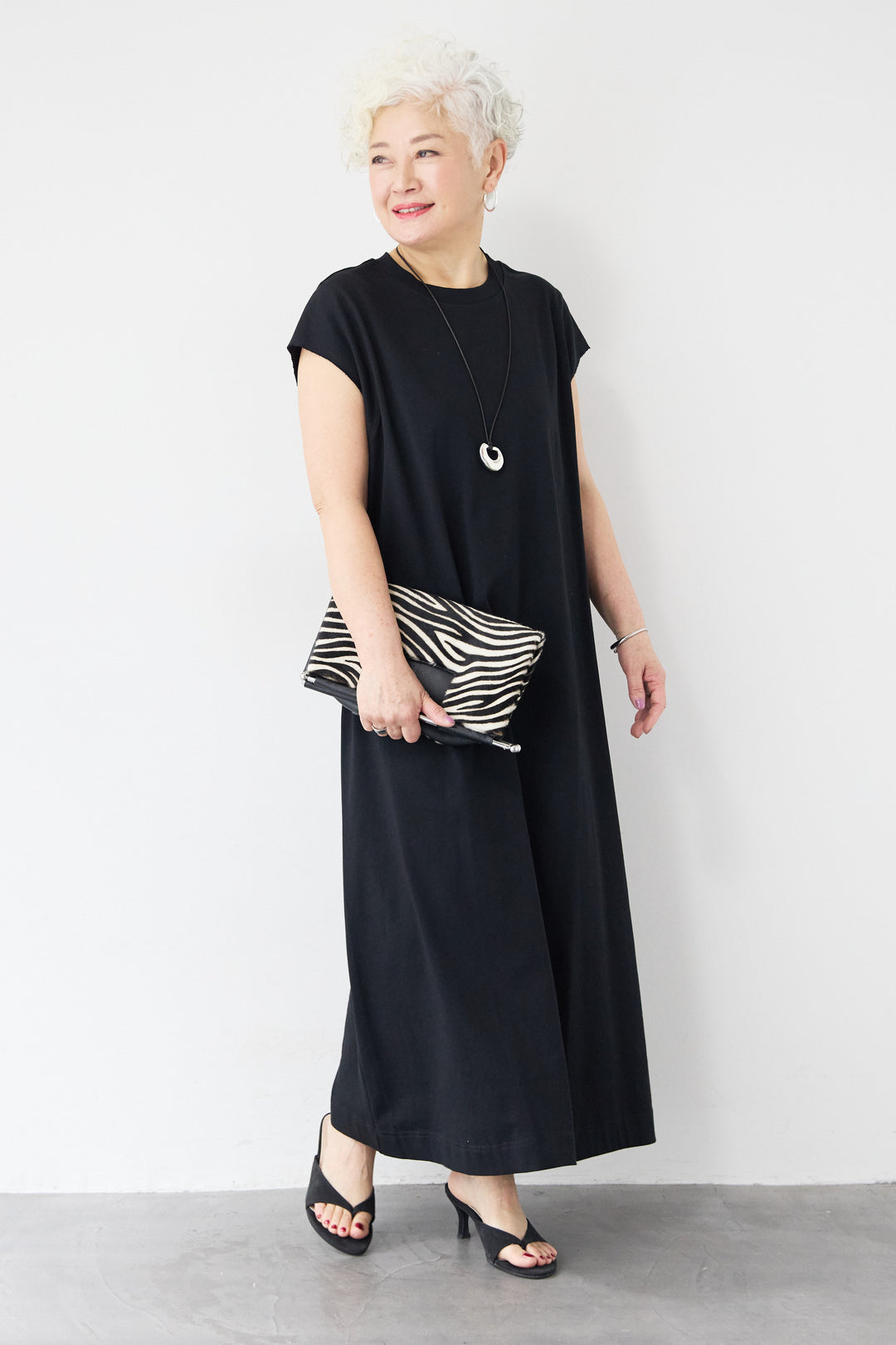 フレンチスリーブTワンピース