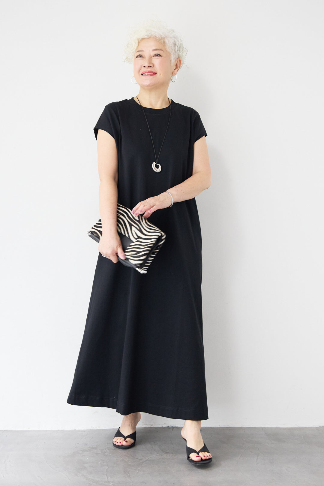 フレンチスリーブTワンピース