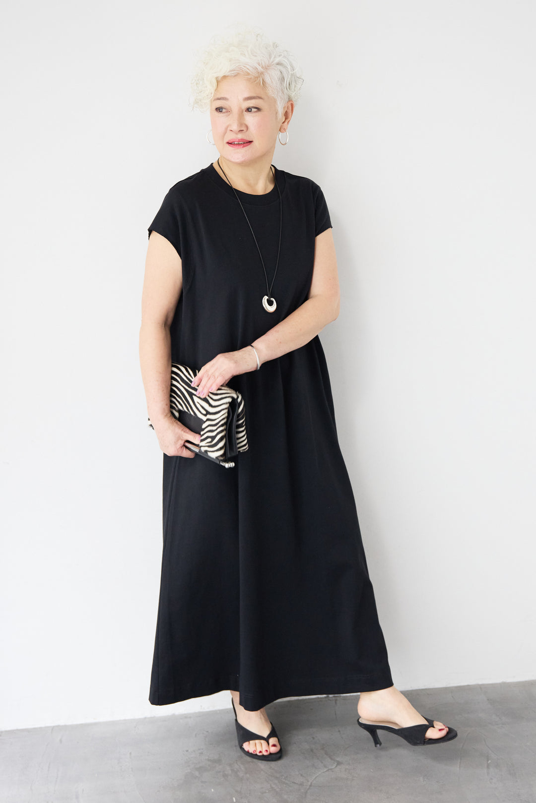 フレンチスリーブTワンピース