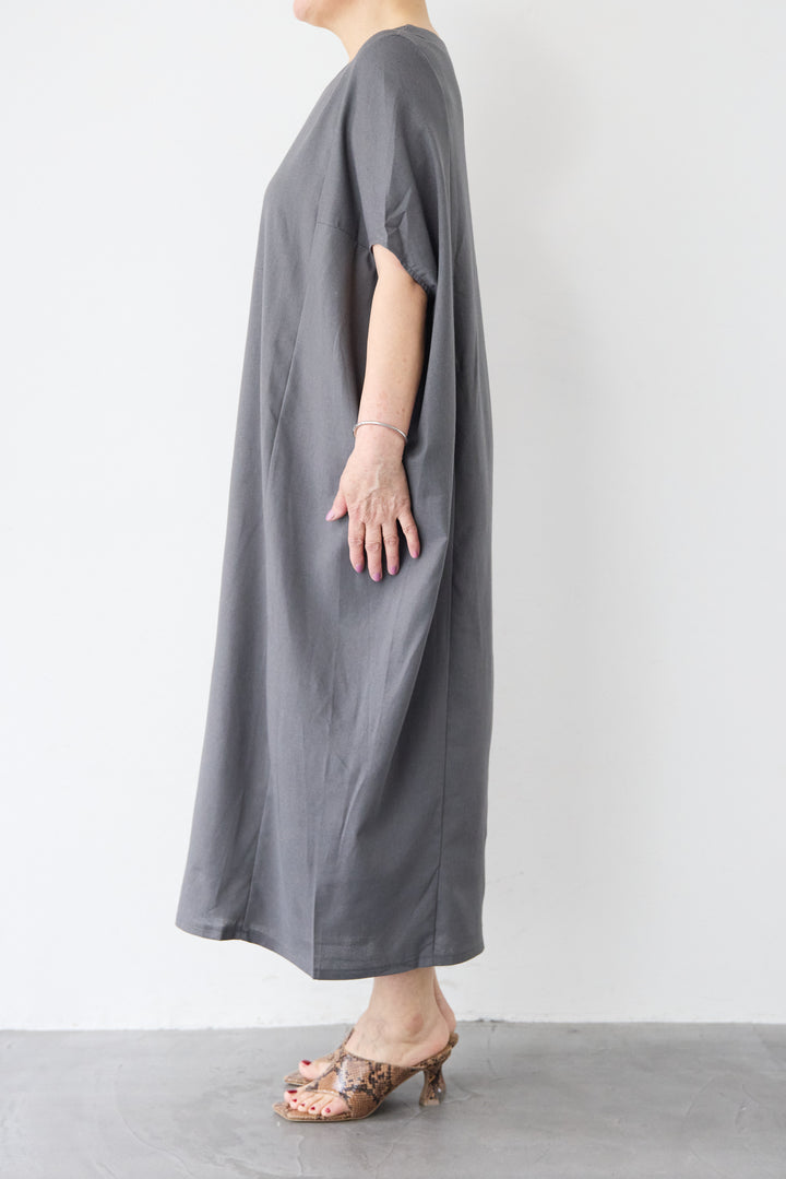 コクーンリネンワンピース