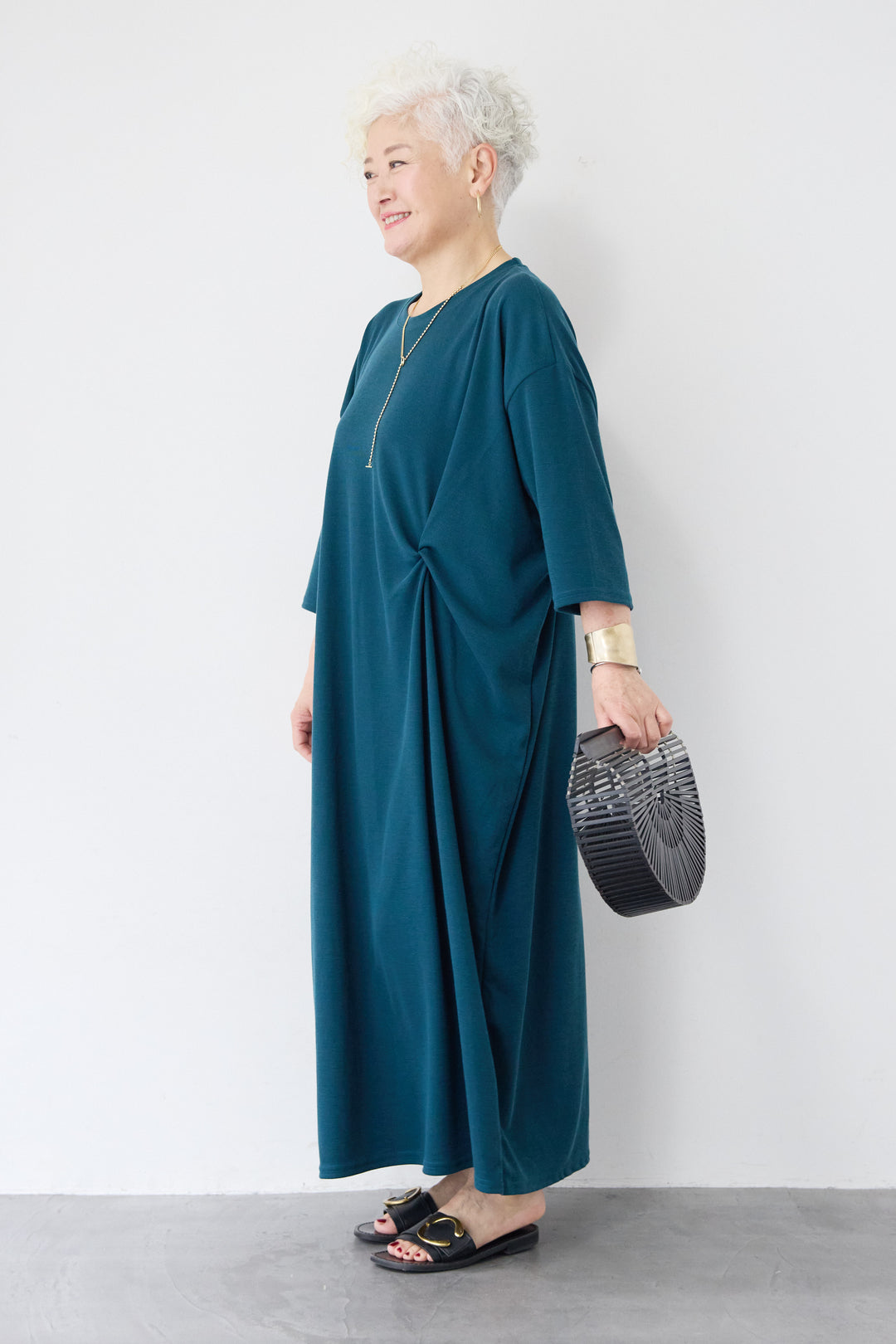 ツイストデザインワンピース