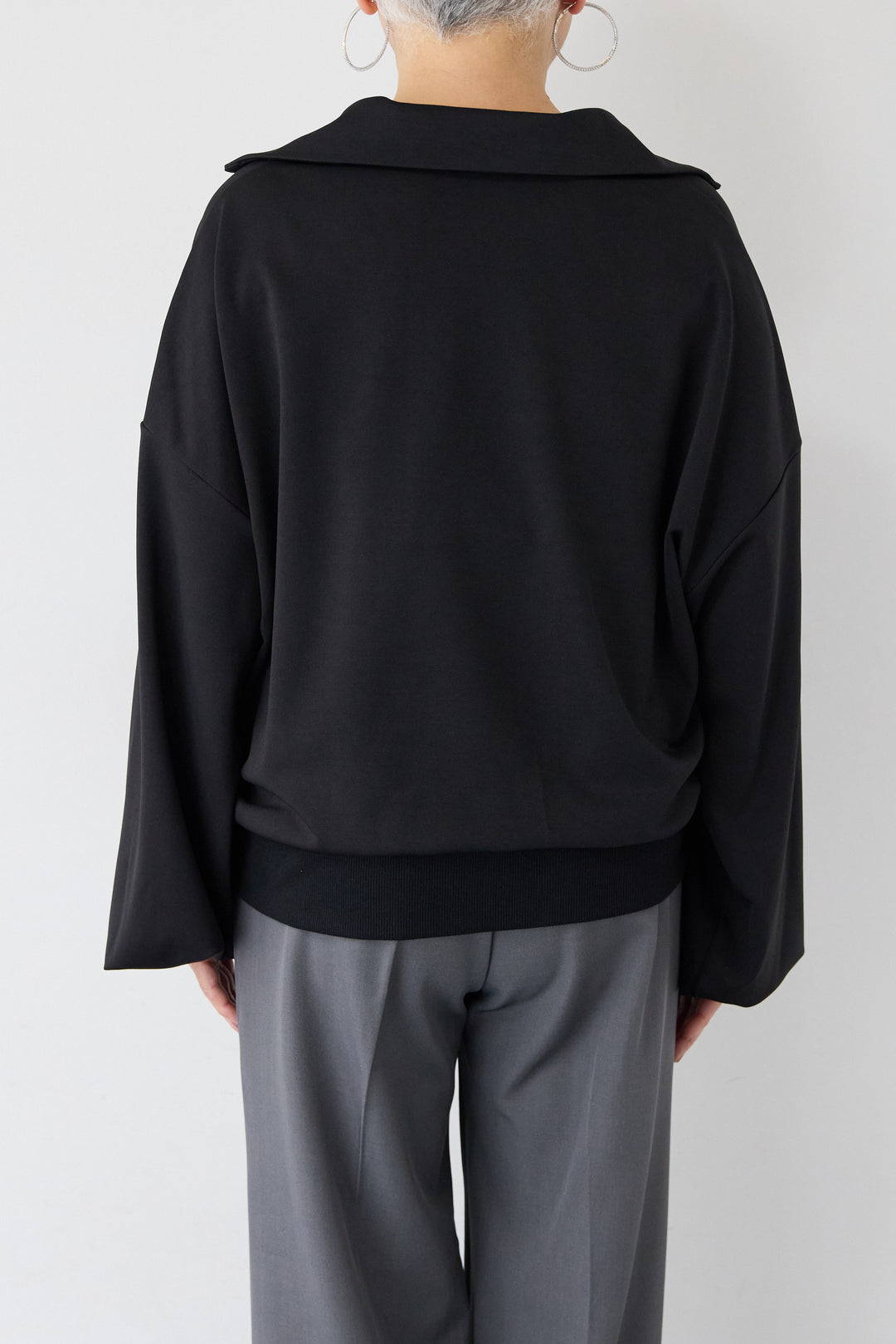 スキッパーポンチプルオーバー