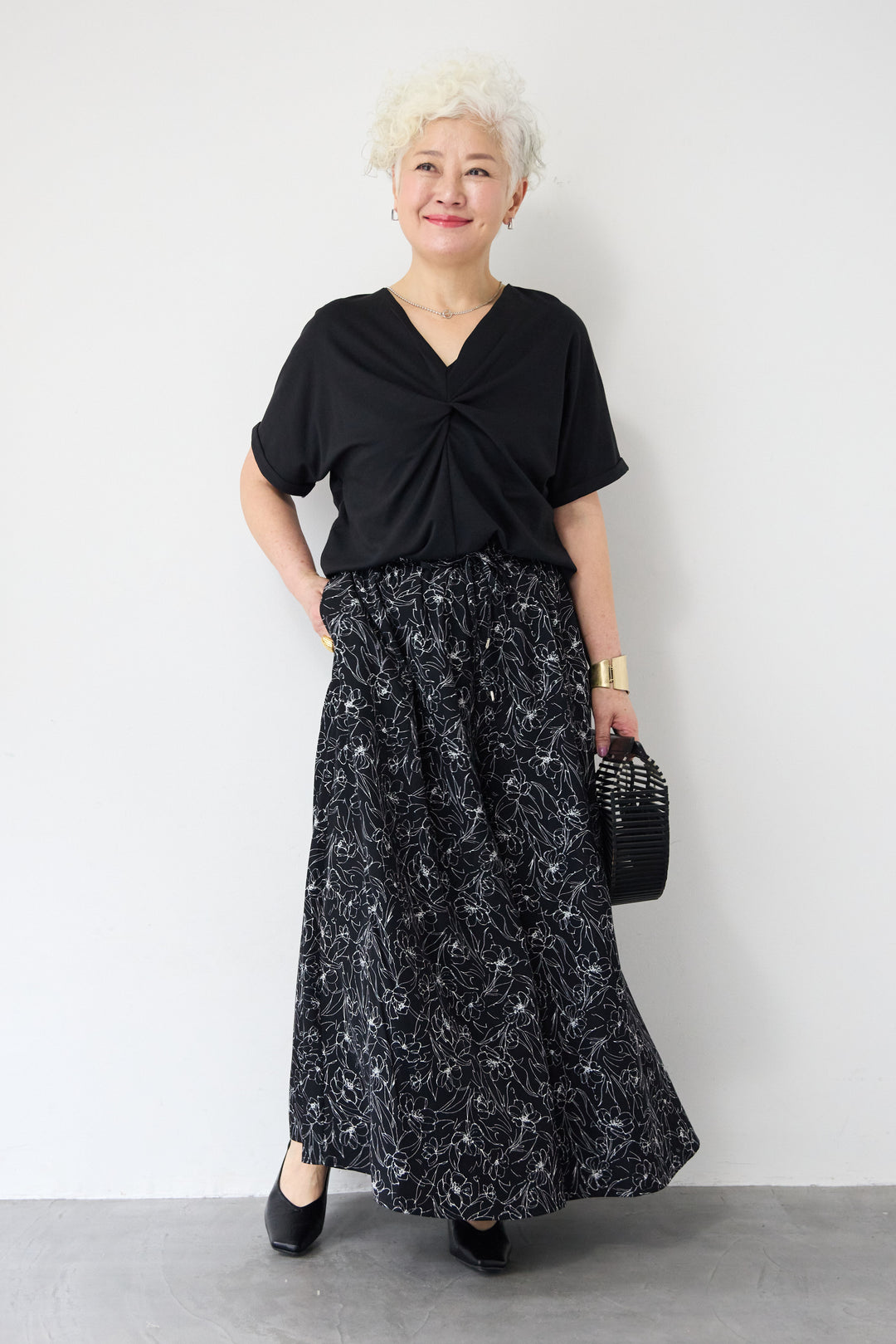 ツイストドレープVネックT