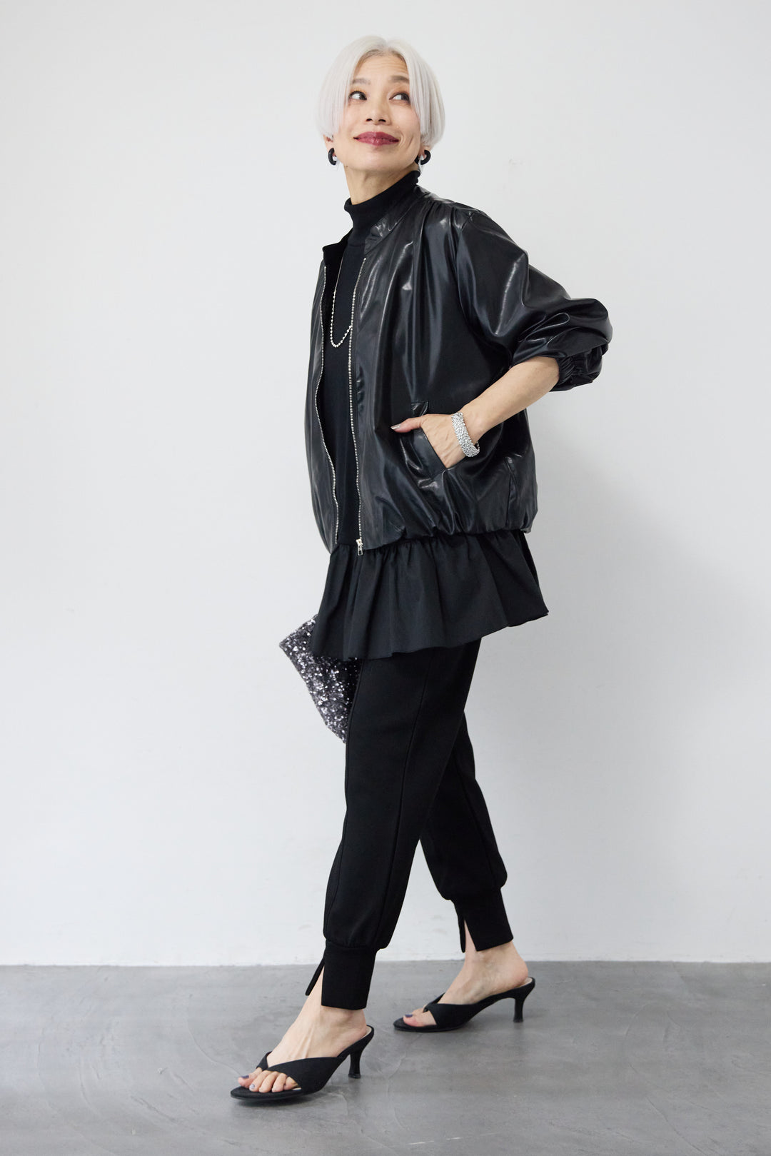 [SET]布帛ペプラム切替モックネックカットソー+ライトダンボールジョガーパンツ(2set)