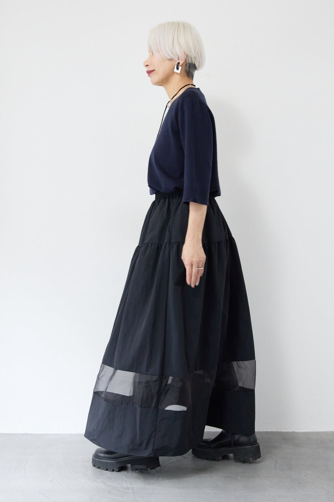 裾シアーデザインフレアスカート