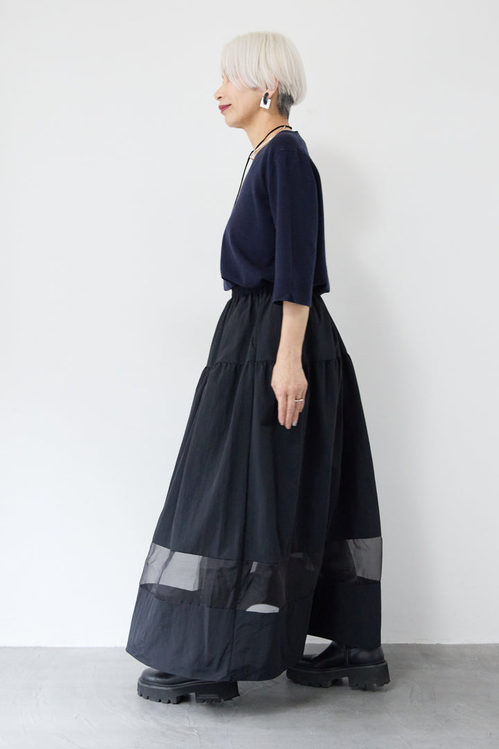 裾シアーデザインフレアスカート