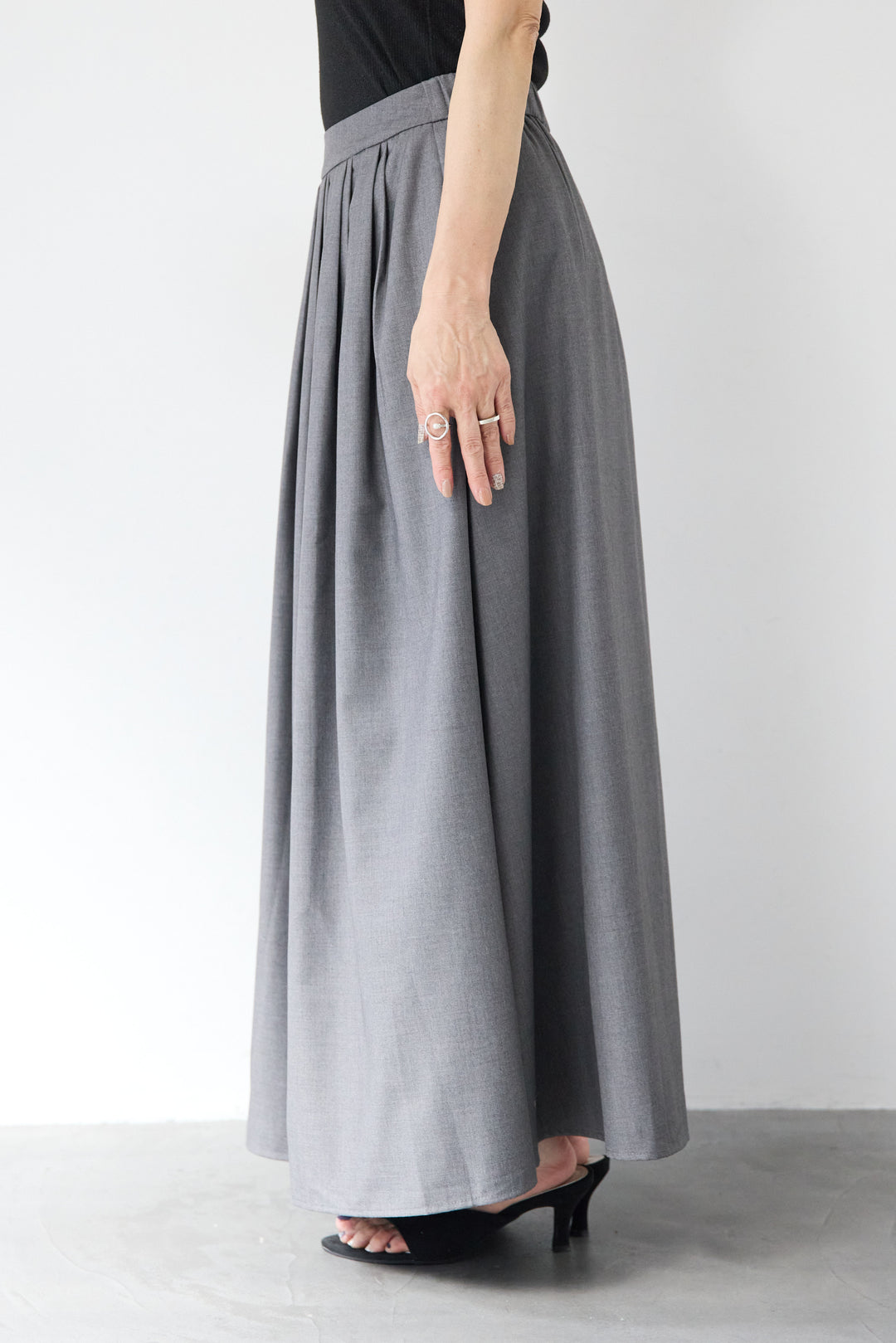 ボリュームタックフレアスカート