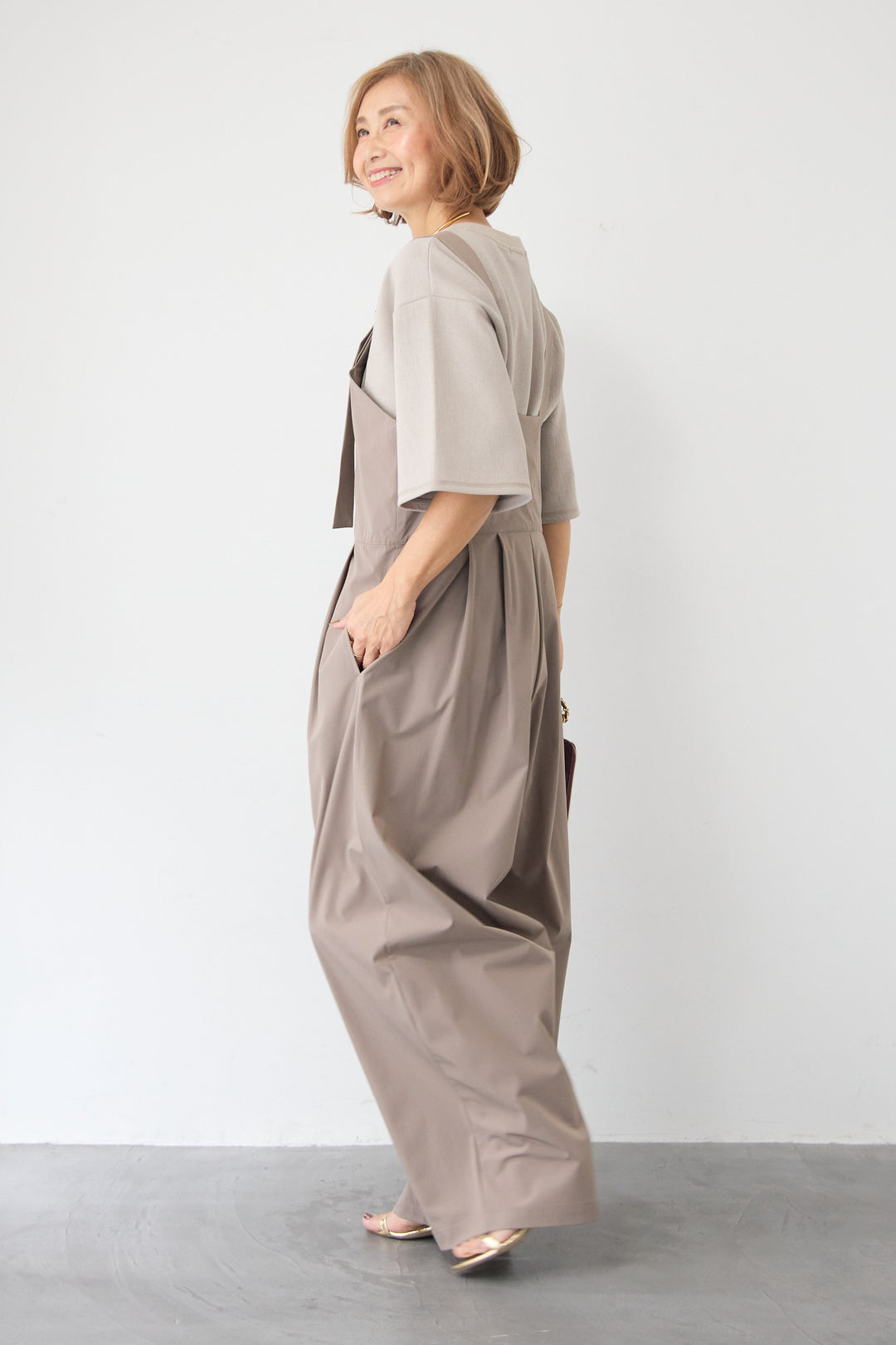 [SET]【セットアップ対応】刺繍ロゴ 5分袖スウェットプルオーバー+【接触冷感】ベルトサロペットパンツ(2set)