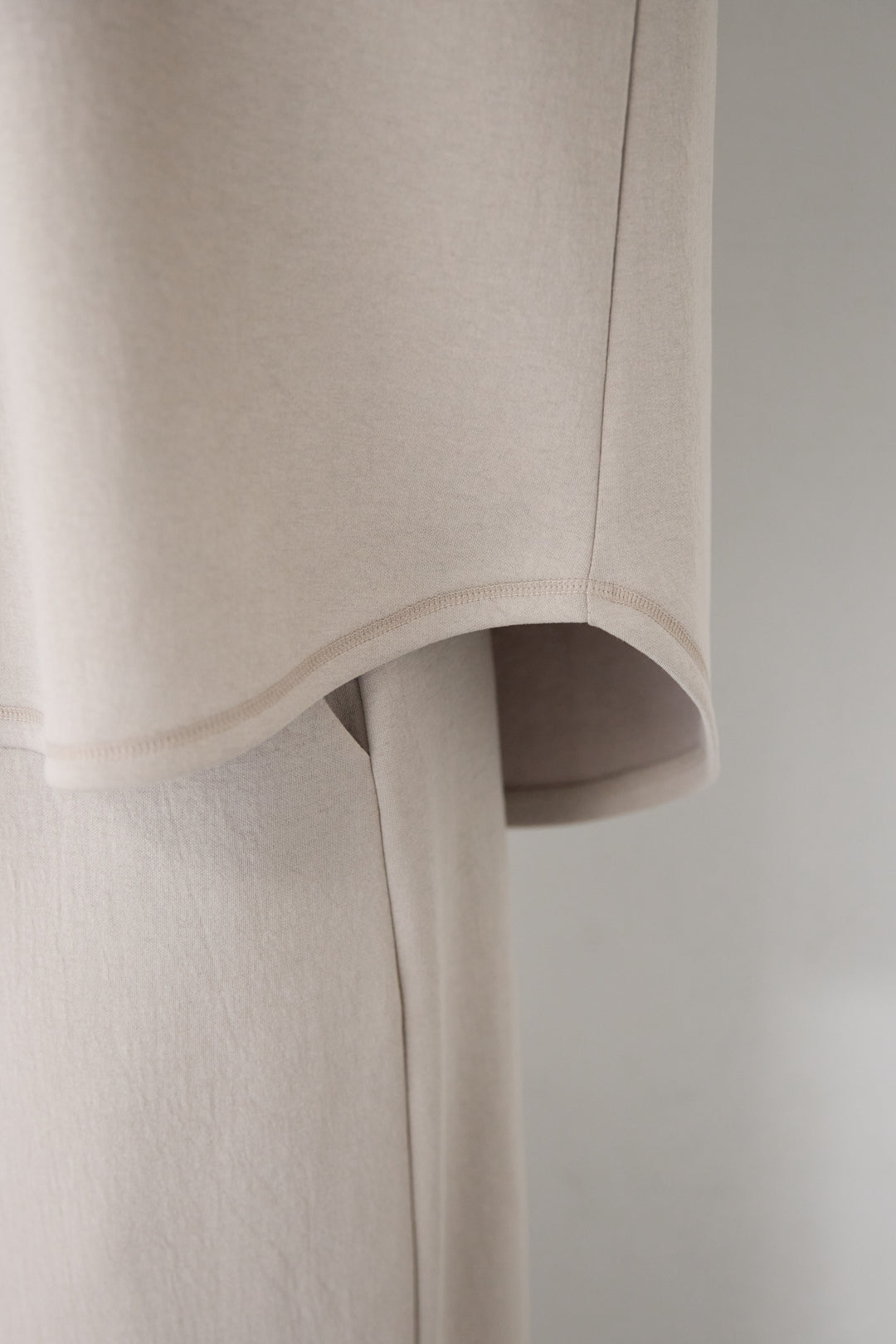 [SET]【セットアップ対応】刺繍ロゴ 5分袖スウェットプルオーバー+【接触冷感】ベルトサロペットパンツ(2set)