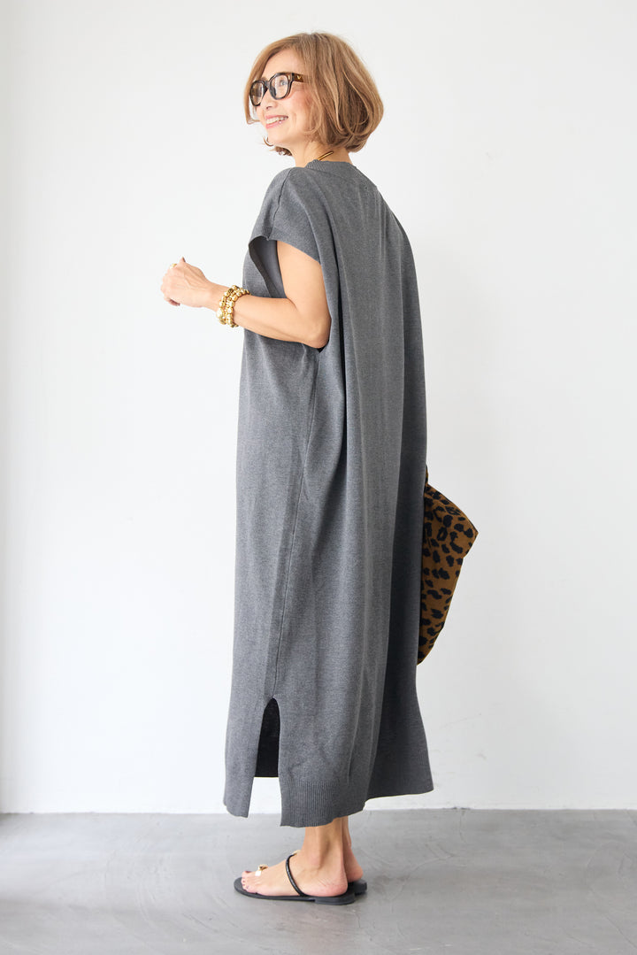 深Vネック サイドスリット ニットロングワンピース