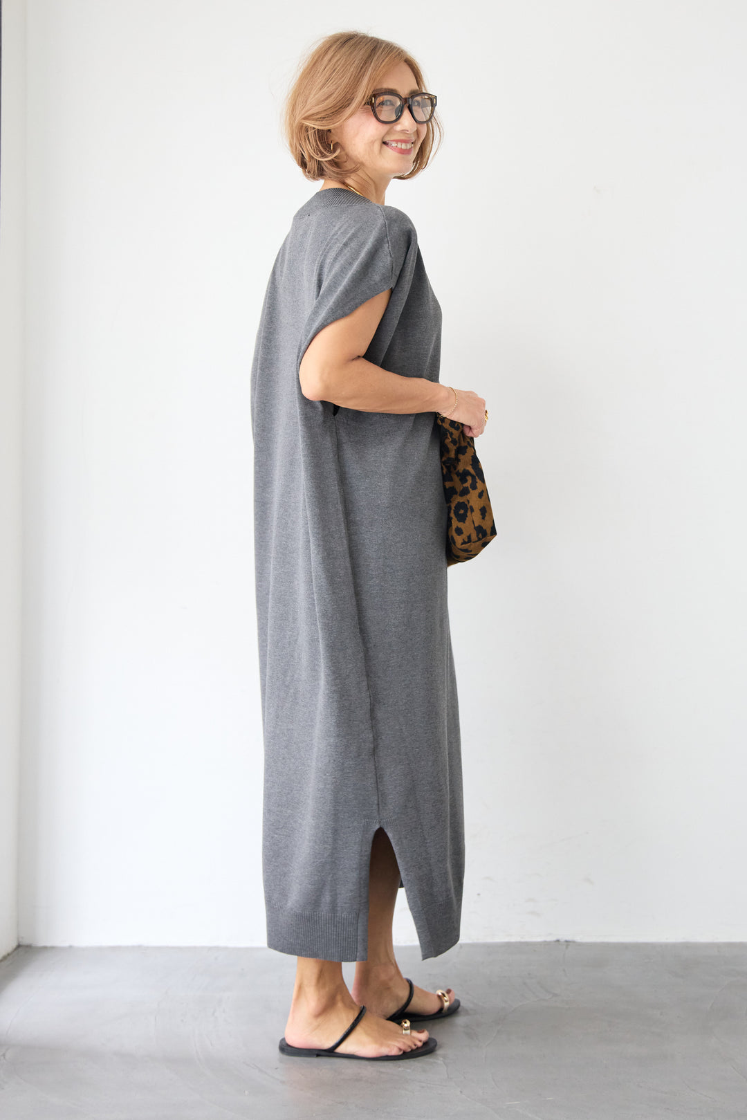 深Vネック サイドスリット ニットロングワンピース