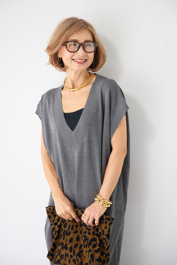 深Vネック サイドスリット ニットロングワンピース