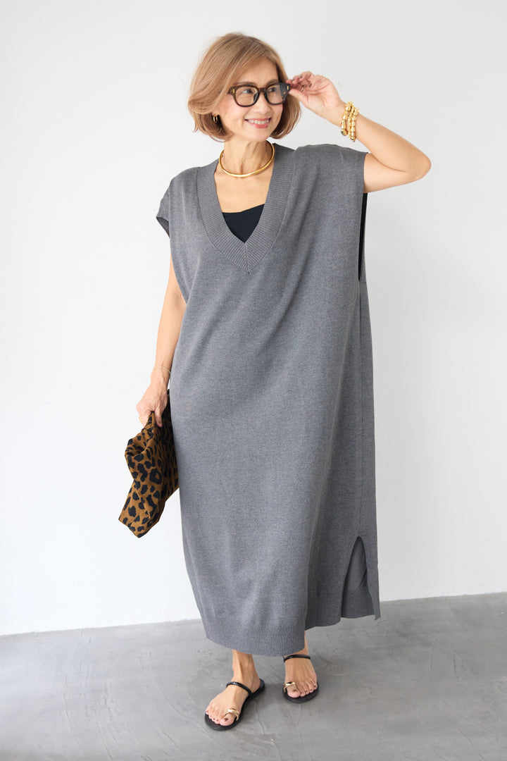 深Vネック サイドスリット ニットロングワンピース