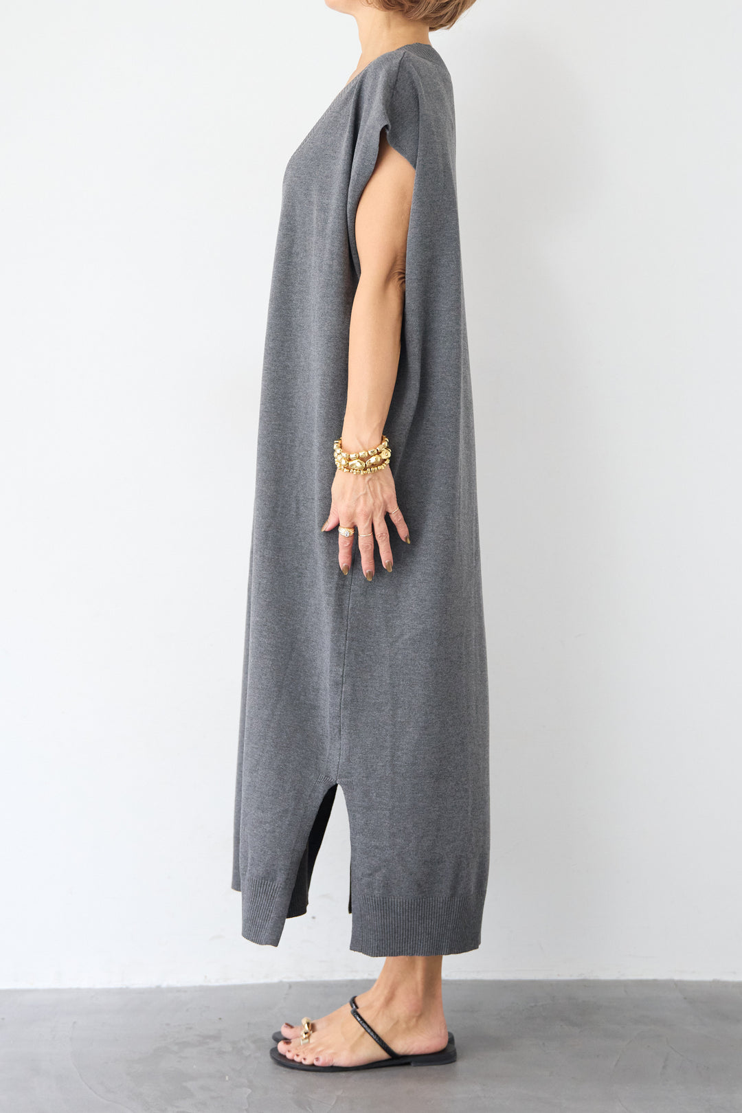 深Vネック サイドスリット ニットロングワンピース