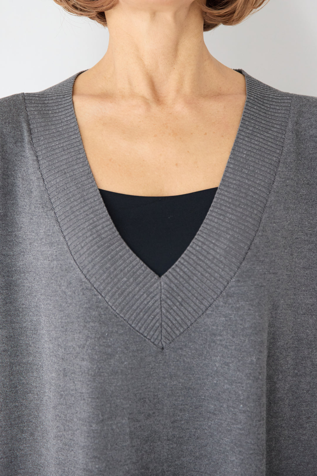 深Vネック サイドスリット ニットロングワンピース