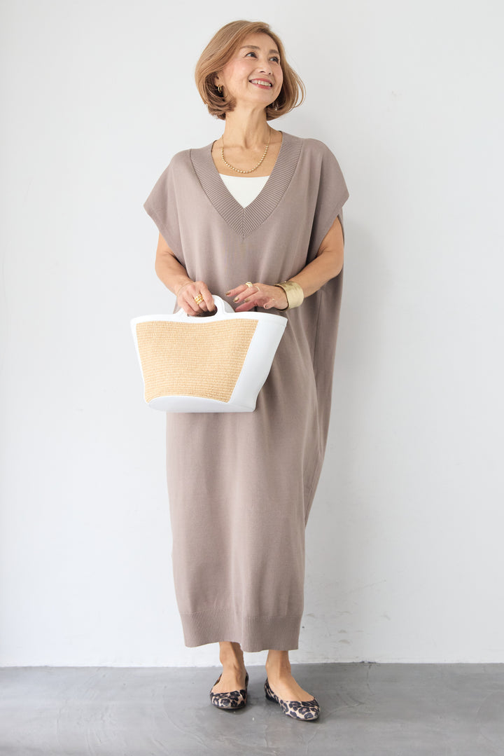深Vネック サイドスリット ニットロングワンピース