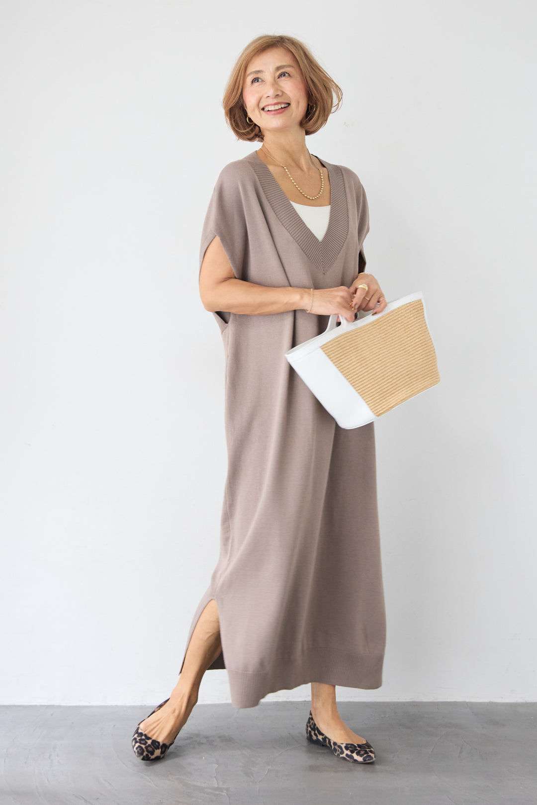 深Vネック サイドスリット ニットロングワンピース