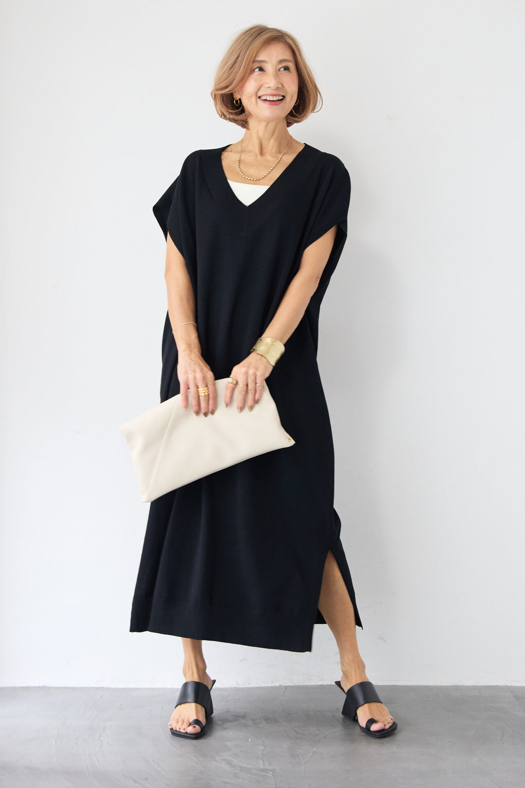 深Vネック サイドスリット ニットロングワンピース