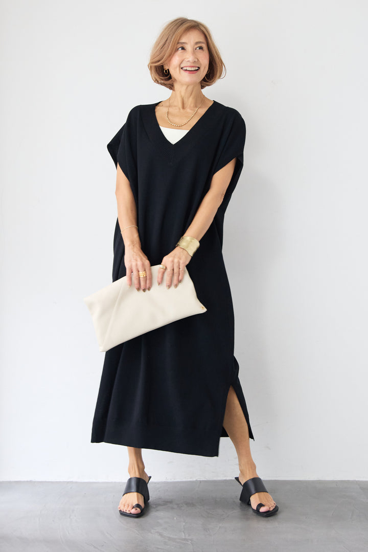 深Vネック サイドスリット ニットロングワンピース