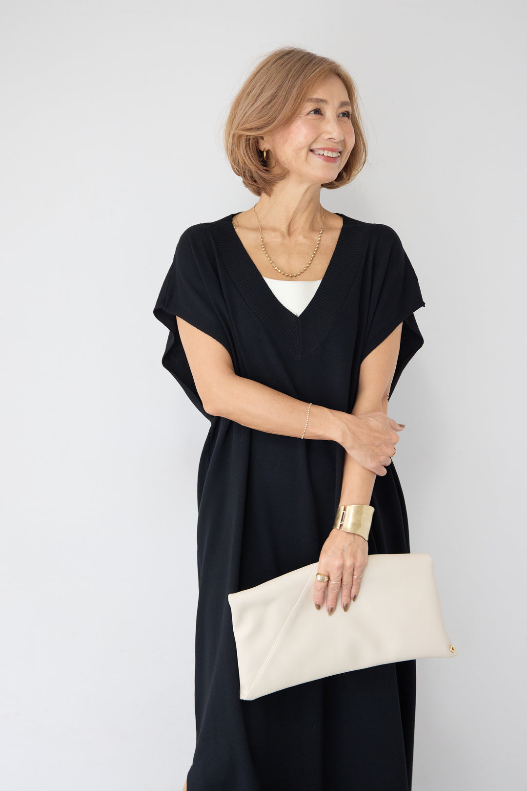 深Vネック サイドスリット ニットロングワンピース