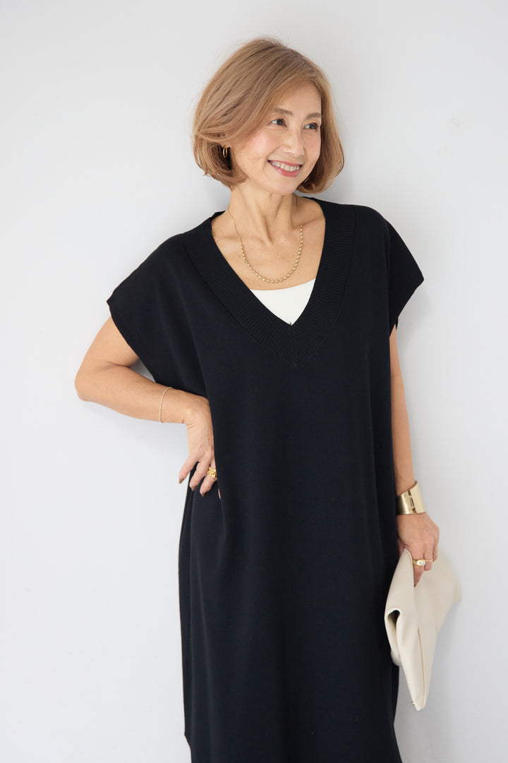 深Vネック サイドスリット ニットロングワンピース